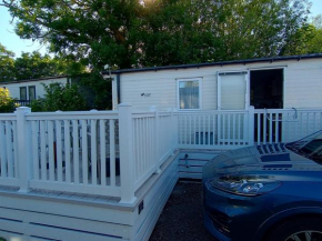 Comfortable family caravan in Weymouth